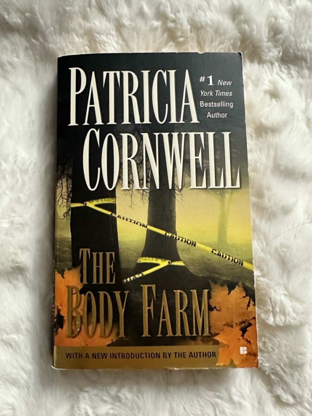 The Body‎ Farm - By Patricia Cornwell-Black/Yellow Cover (Paperback)